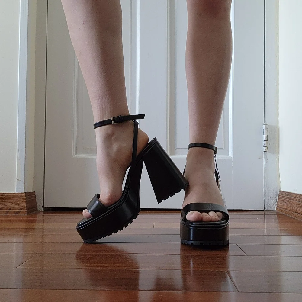 Zara Chunky Block Heel Sandals - Picture 3 of 14
